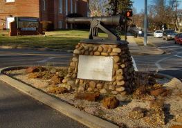 Del Ray & Rosemont - Brittish General Edward Braddock's March to Fort Pitt in Pittsburgh began here at Braddock & Russell Roads