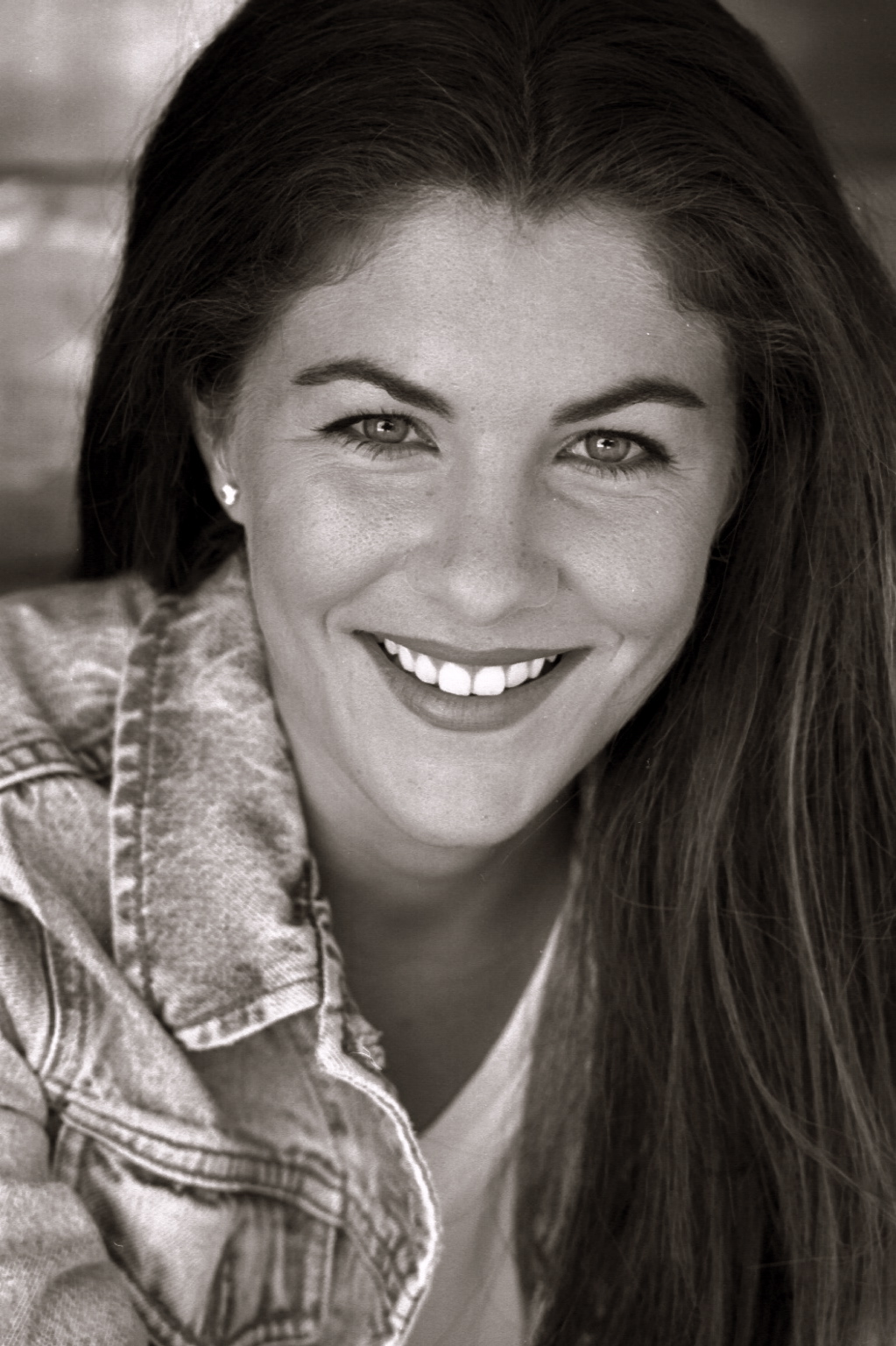 Kira Headshot