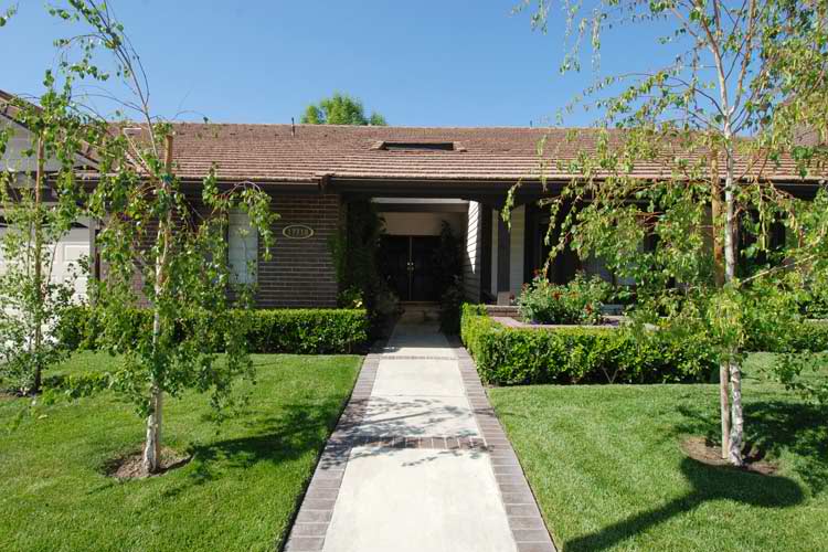 17719 Royce Drive 17719 Royce Drive